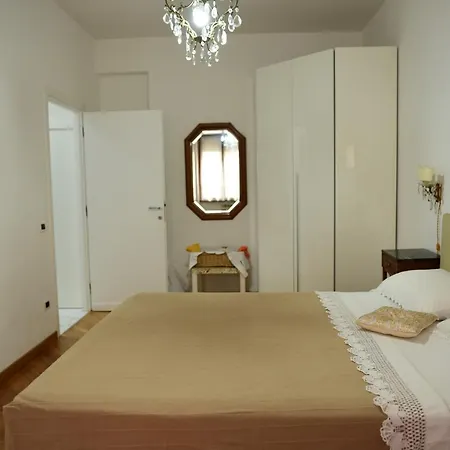 Apartment Petrapapae